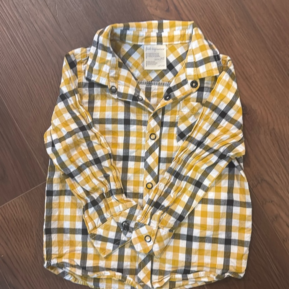 Toddler boys Size 24 Months Button Down Shirt